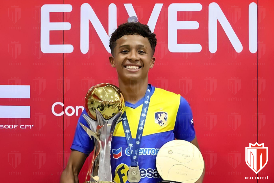 Goleador juvenil se viste de rojiblanco